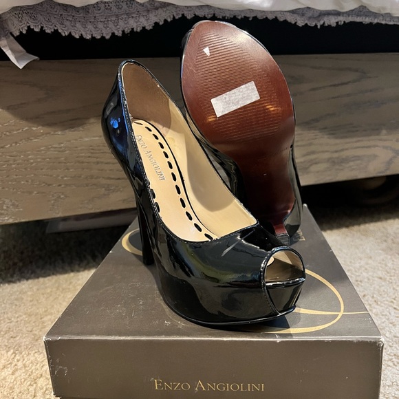 Enzo Angiolini Tanen Black Patent Platform Peeptoe - Picture 4 of 11